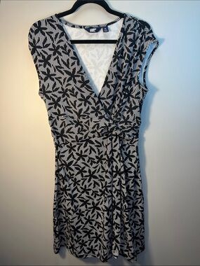 Lands' End Black & White Geometric Faux-Wrap Midi Dress with Twist Waist